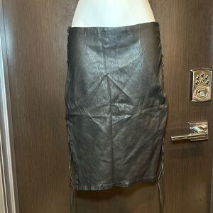Vintage Leather Skirt – Rare NYC Boutique Find! 🖤